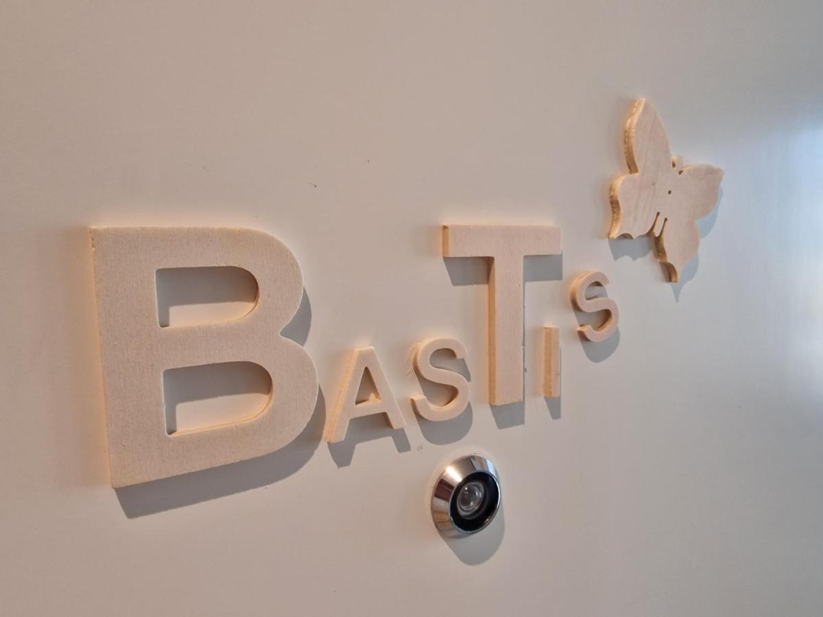 Bastis Family Apartment Lucerne Bagian luar foto