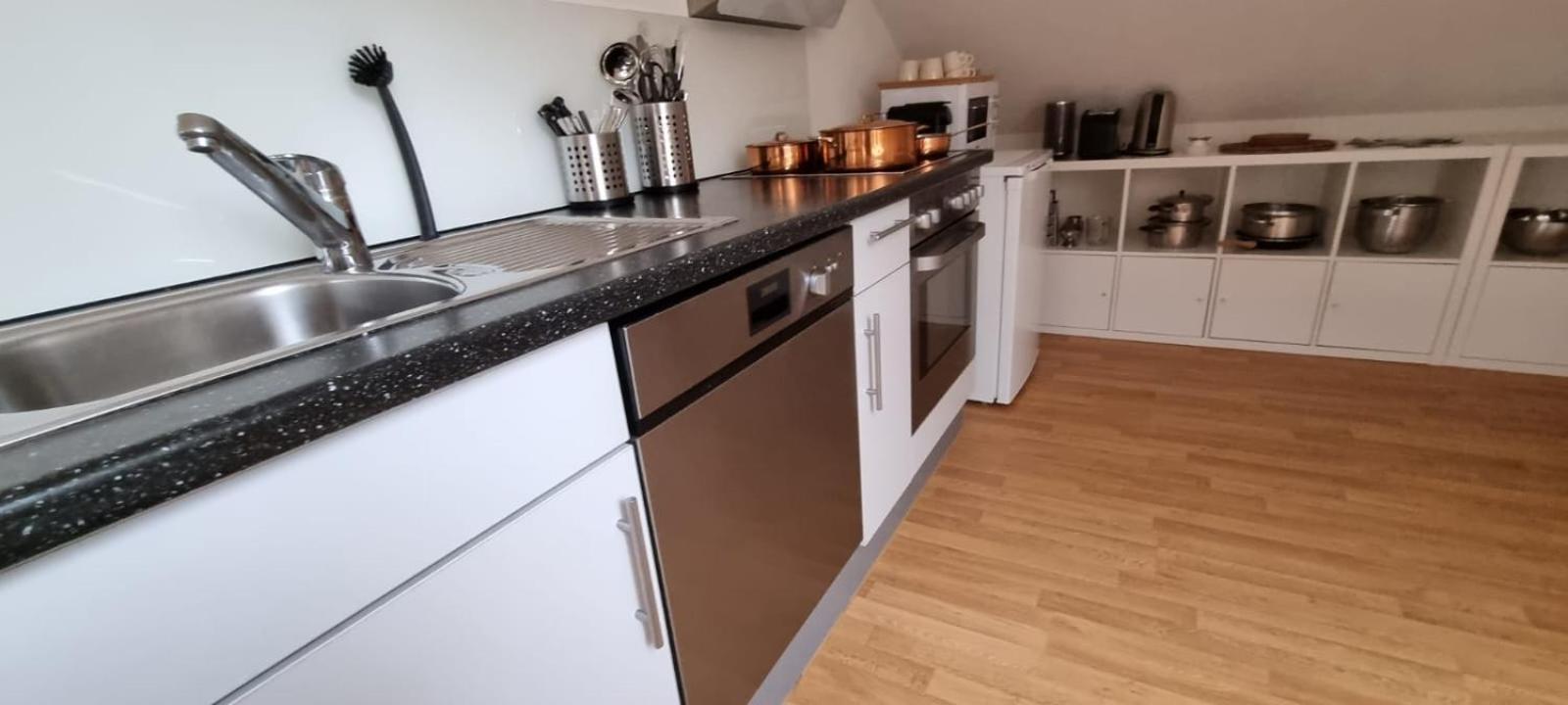 Bastis Family Apartment Lucerne Bagian luar foto